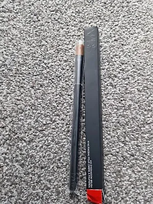 Brand New Nars # 40 Eyeshadow Brush • £19