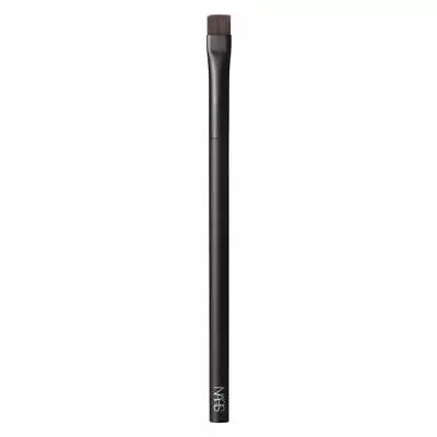 #26 Push Eyeliner Brush • £34.57