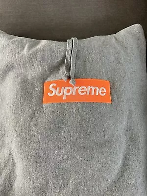 Supreme Box Logo Size L • $199.99