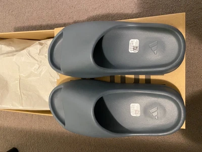 $160 • Buy Adidas Yeezy Slide Slate Marine US10