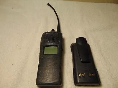 MOTOROLA XTS2500 TWO WAY RADIO 800MHz W/ BATTERY - WORKS • $22.99