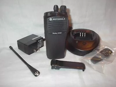 MOTOROLA CP200 UHF 438-470 MHz 16 CHANNELS 4 WATTS WITH ACCESSORIES • $69.99