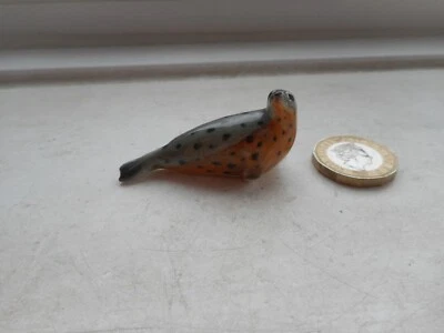 £3.80 • Buy Seal - Pottery -  Beautiful Unusual - Detailed Miniature Grey/gold/black Seal