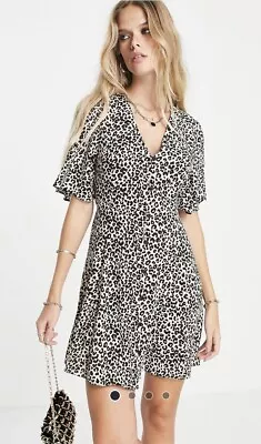 $30 • Buy Womens Tie Back Mini Tree Dress Size 18