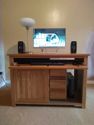 £75 • Buy Opus Solid Oak Hideaway Desk