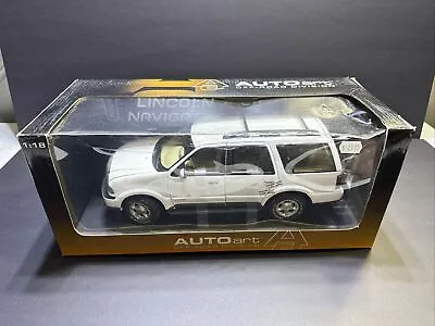 1/18 Autoart Lincoln Navigator 1999 2000 2001 White Model Suv Discontinued Rare • $224.10