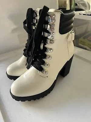 MIA Womens White Fashion Boots Size 7.5 Farah Annamaria Slight Discolor See Pics • $25