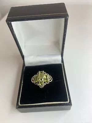 9ct Gold Vintage Peridot Ring • £35