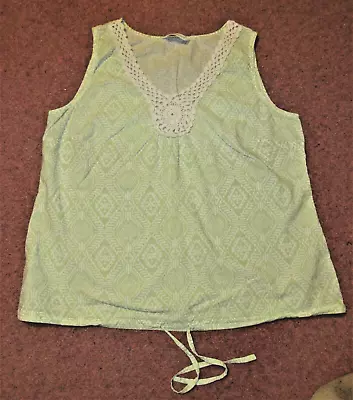 Pretty VANILLA SANDS Lime & White Patterned TOP With White Lace Trims UK 14-16  • £7.99