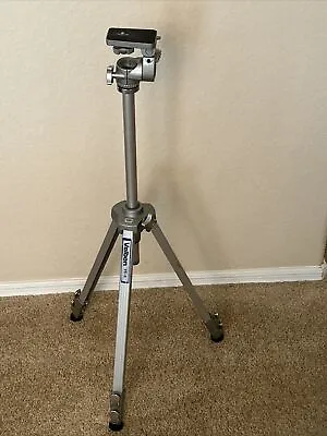 Velbon VE-3 Professional Tripod Heavy Duty Aluminium Adjustable Light & Compact • $24