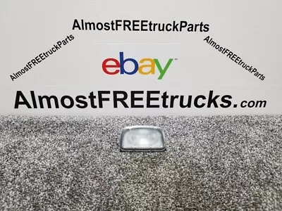 Freightliner Lamp-reading 22-61003-000 - Free Shipping • $25