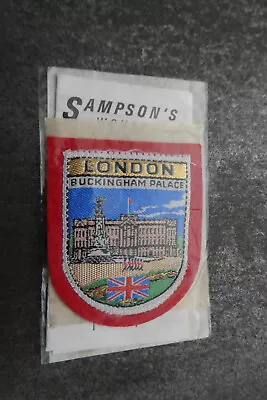 London Buckingham Palace Woven Cloth Patch Badge (L19S) • £4.99