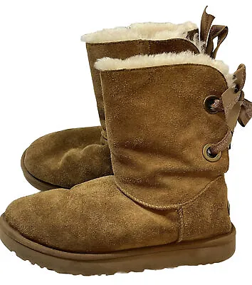 UGG Bailey Bow Chestnut Suede Sheepskin Lined Ankle Boots Women’s Size 9 • $22.99