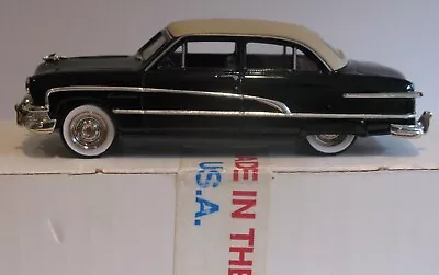 Motor City USA Models 1:43 USA-17 1951 Black/Beige Roof Ford Crestliner • $284.16