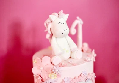 $30 • Buy Cute Unicorn Cake Topper| Fondant Unicon Cake Topper | 5 FREE Daiseys