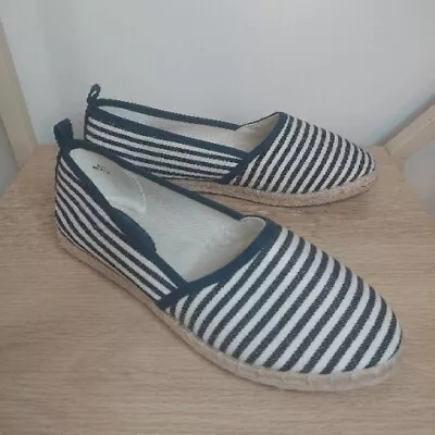 Nautical Blue & White Striped Flats! Women's Sz. 8! • £12.34