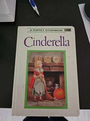 $4.80 • Buy CINDERELLA Puppet Storybook Tadasu Izawa & Shigemi Hijikata 1970 VINTAGE