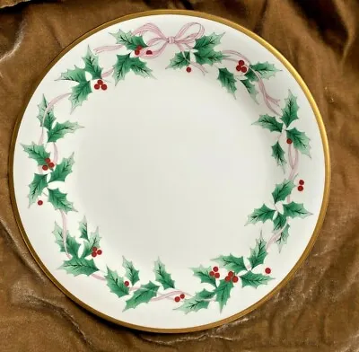 Mikasa ~  Ribbon Holly  ~ 10-5/8  Dinner Plate ~ Gold Trim ~ Mint Condition • $35