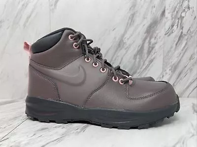 Nike Manoa Leather GS Boot Violet Ore Brown Pink BQ5372 200 Size 7Y = Womens 8.5 • $47