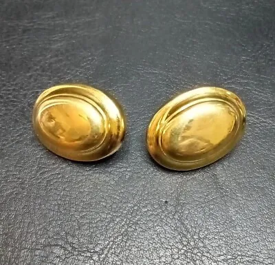 Vintage Jewelery Signed MONET Oval Clip On Earrings. 6867 • $15.99