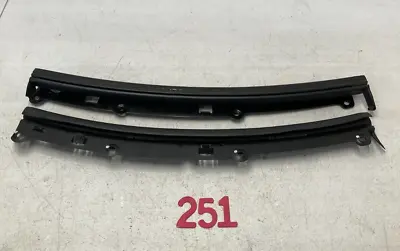 05-11 Mercedes Benz SLK 350 Left Right Front Side Seal Retainer Strip Set OEM • $101.33