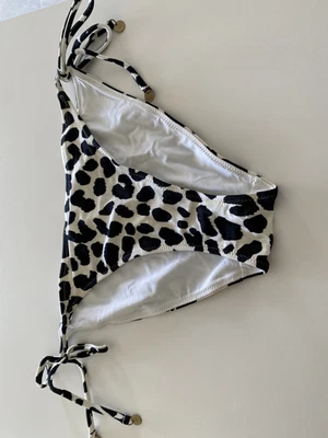 $15 • Buy Tigerlily Sz.xs Bikini Bottom NWOT