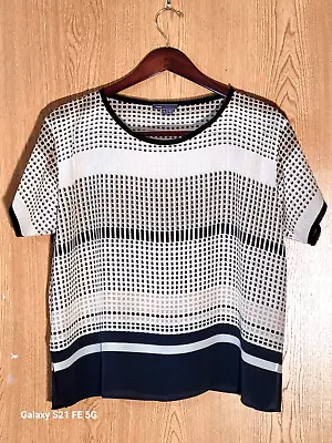 Vince 100% Silk T-Shirt Style Navy/Khaki Geometric Print Size L Short Sleeves • $25