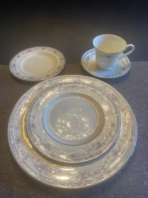 Minton China Bellemeade 5 Piece Place Setting • $44.99