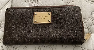 Michael Kors - Black & Brown Insignia Wallet • $24.99