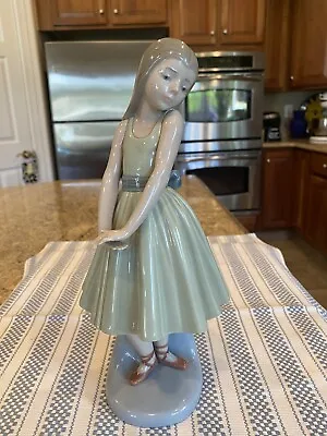 $125 • Buy Lladro 5092 After The Dance - Mint Condition