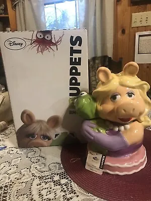 Cookie Jar Miss Piggy Hugging Kermit With Original Box (Disney) • $95