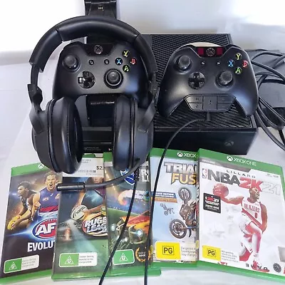 Microsoft Xbox One 781GB Headset 2 Controllers & Cables + 5 Games Bundle • $258