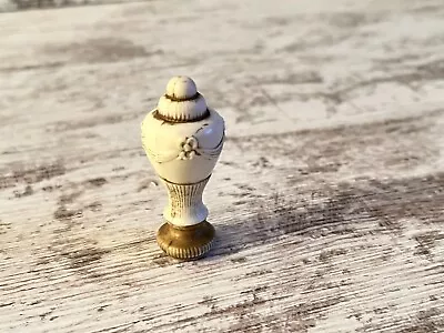 Vtg. Ornate Neo-Classical Celluloid Art Deco Gold 2 1/4  Tall Urn Lamp Finial • $9.99