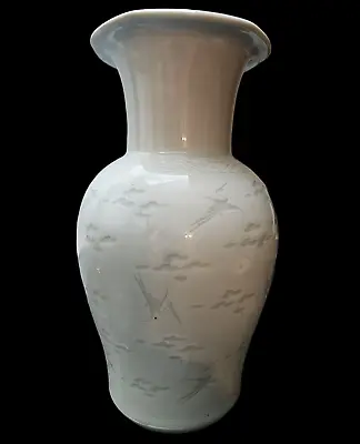 Korean Celadon Green Cranes And Cloud Incised Porcelain Handcrafted Meisei Vase • $49.95