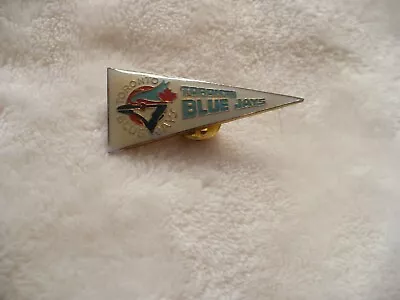  Le- Vintage Mlb Vintage Toronto Blue Jays Pennant Metal Pin  (#16282) Nice • $18.74