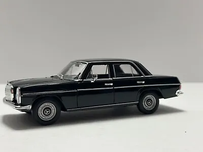 Welly 1:24 1968 Mercedes-Benz 220 Black Diecast  • $24.99