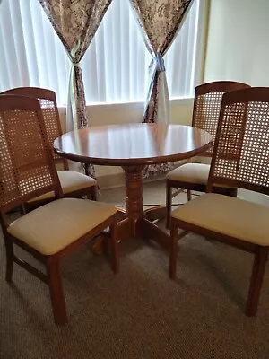 Solid Oak Dining Table With 4 Chairs • $205