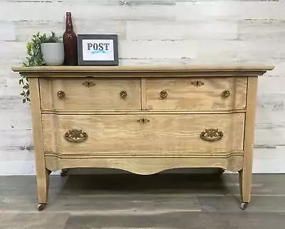 Natural Wood Antique Dresser • $202