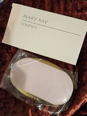 Vintage Mary Kay Compact #4904 Discontinued New In Package • $8.99