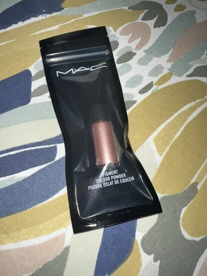 £5 • Buy MAC Pigment In Shade Tan
