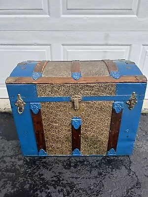 Antique Humpback Dome Top Steamer Trunk • $100