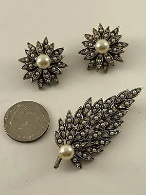 Vtg HAR 3 Pc Set Brooch Leaf Pin Flower Clip-on Earrings Rhinestones Pearls • $35.09