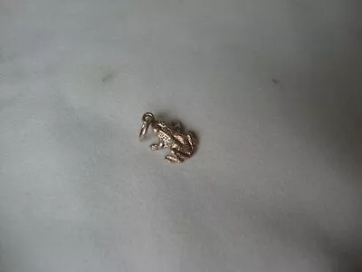 VINTAGE 1980s TINY 3D FROG STERLING SILVER STAMP 925 CHARM/PENDANT • $11.99