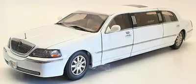 Sunstar 1/18 Scale Model Car 4201 - 2003 Lincoln Town Car Limousine - White • $197.29