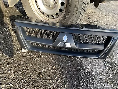 FRONT RADIATOR GRILLE BLACK CHROME MITSUBISHI PAJERO SHOGUN 3.2 Did MK3 • £5