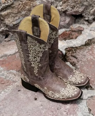 NWT-embroidered Brown Vintage Corral Boots A2663 Women’s 9  • $205