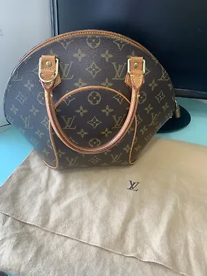 £540 • Buy Louis Vuitton Ellipse Bag
