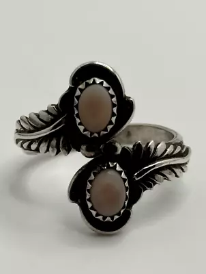 Vintage Carma Harvey Navajo Native American Sterling Silver Mother Of Pearl Ring • $39.99