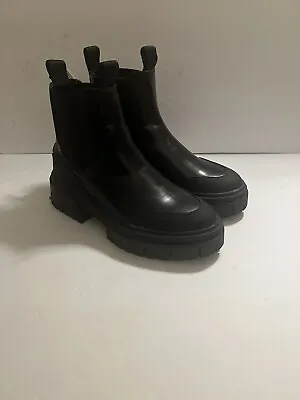 New Zara Women Chunky Heel Ankle Black Boots With Piping Sz 6 • $55