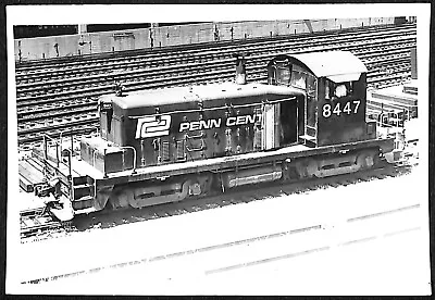 $7.99 • Buy 1975 Penn Central 600HP 49100  Electromotive 3.5  X 5  B/W Glossy Photograph